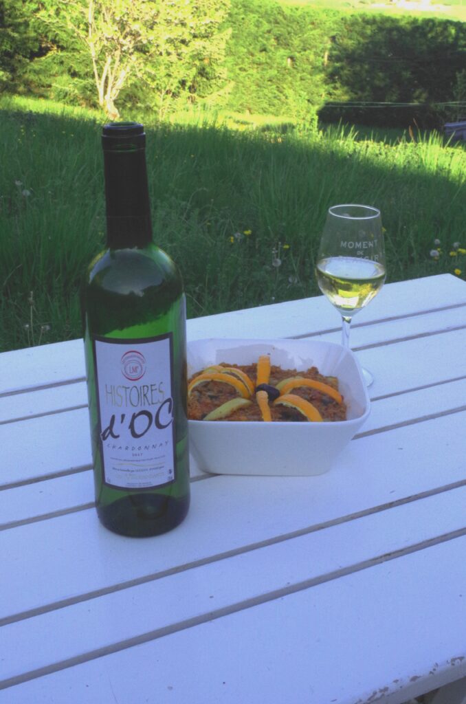 Coral lentils cooked with spices the Indian way along with a IGP Pays d'Oc white wine made from Chardonnay.